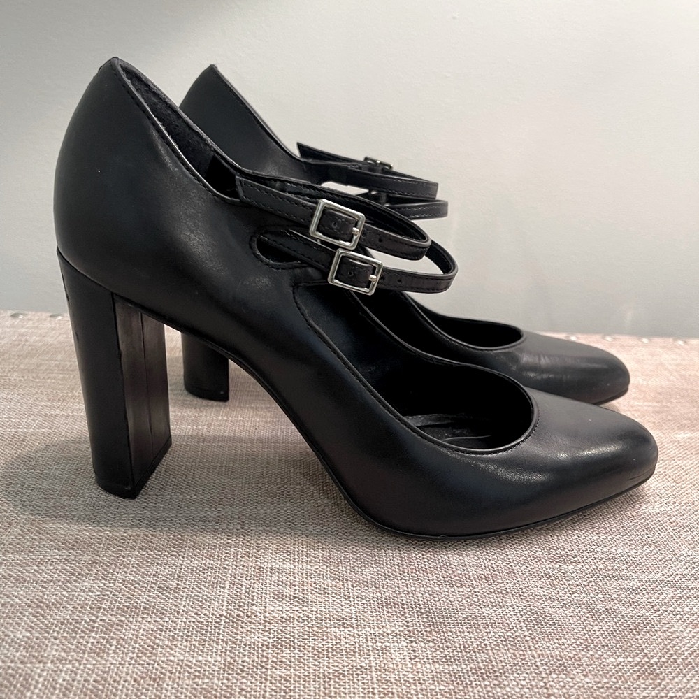 Vince Camuto Dahlein Block Heel Pump